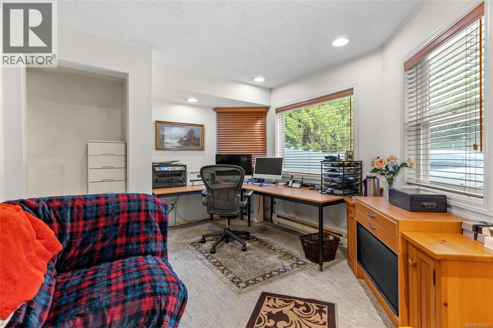 5301 Sooke Rd Property Photo 6