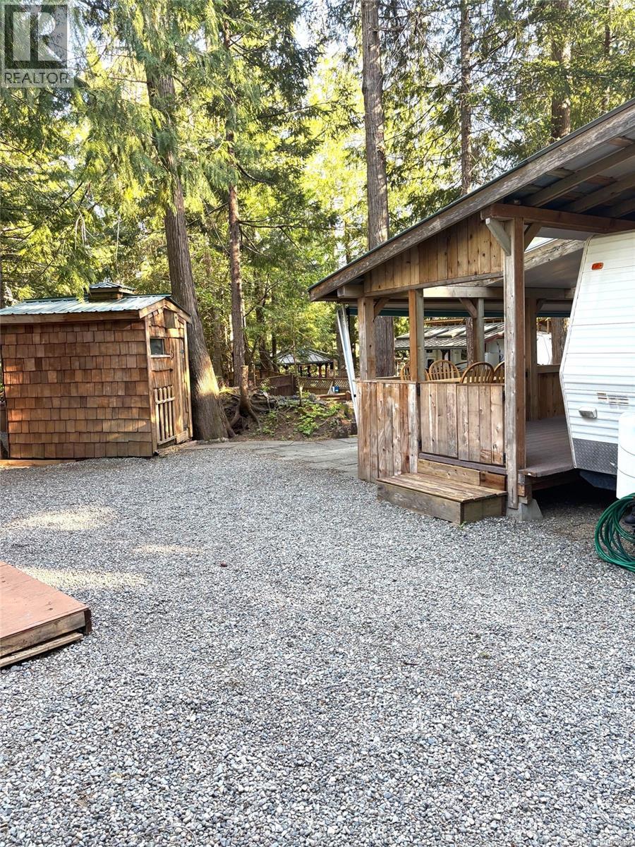 C10 2650 Turnbull Rd Property Photo 13