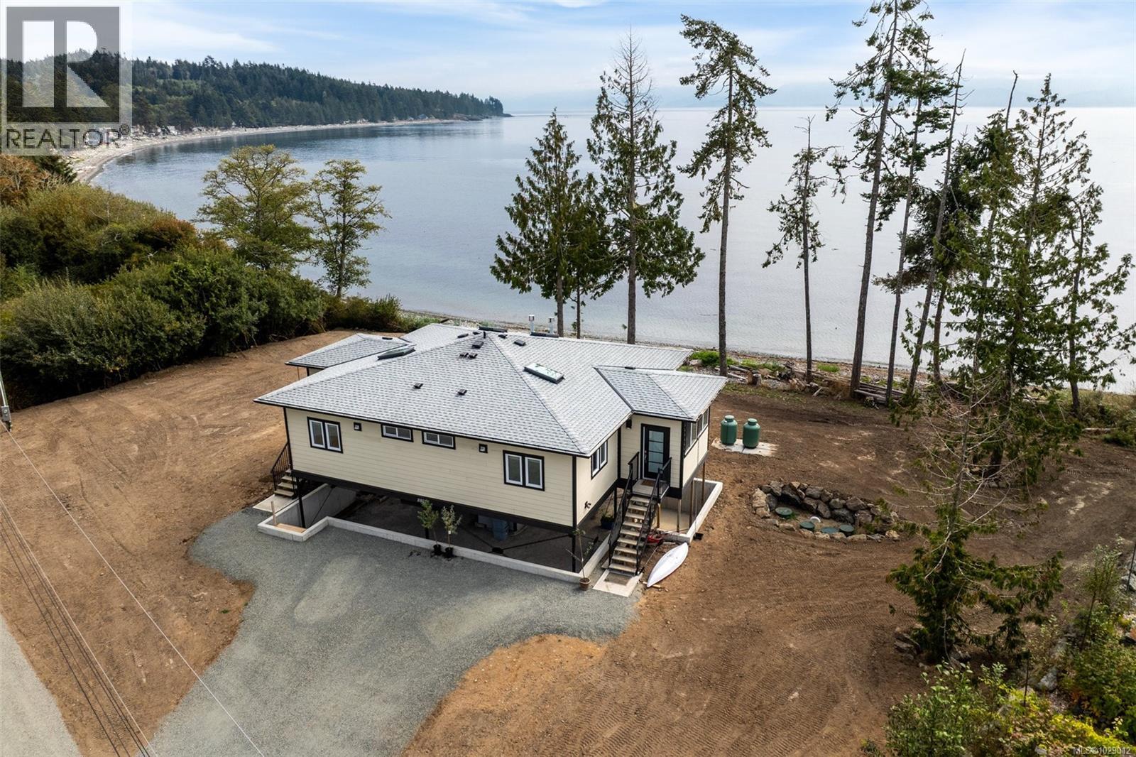 8801 West Coast Rd Property Photo 4