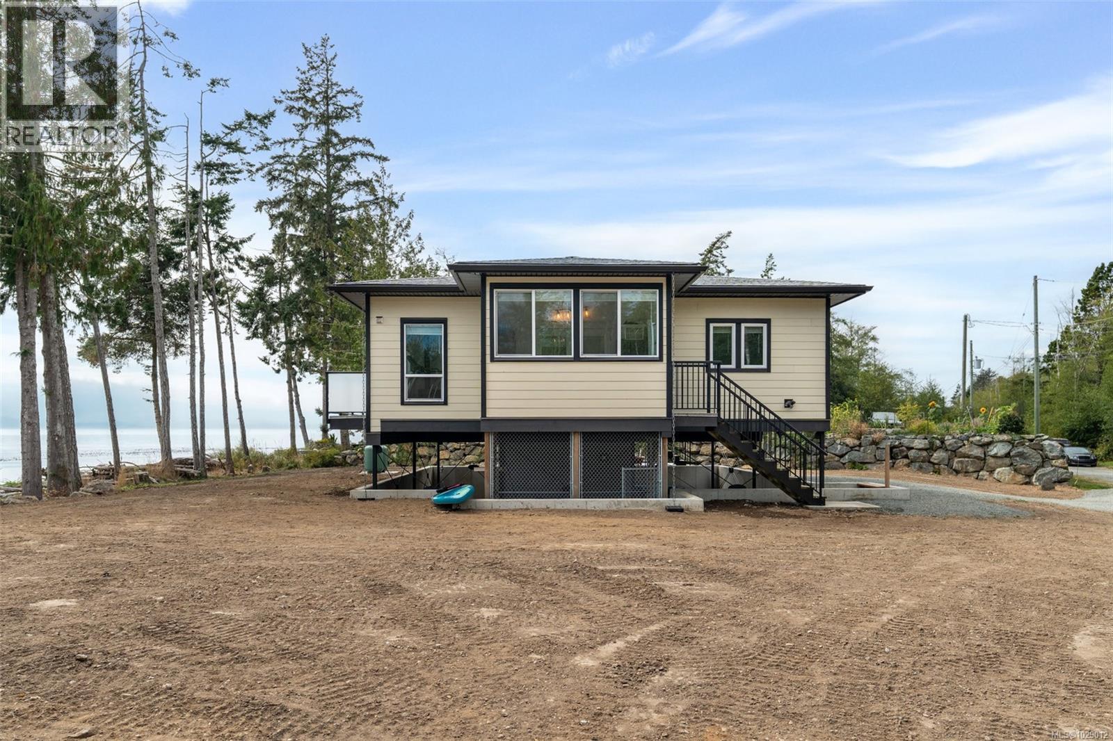 8801 West Coast Rd Property Photo 38