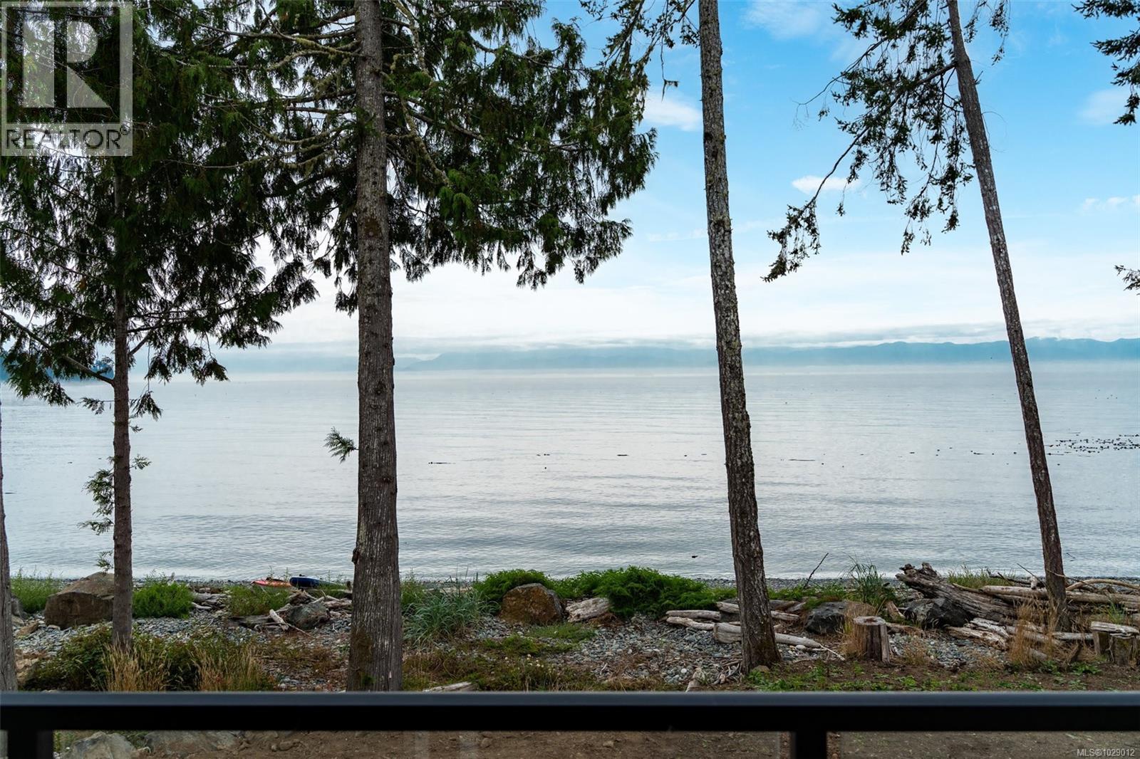 8801 West Coast Rd Property Photo 45