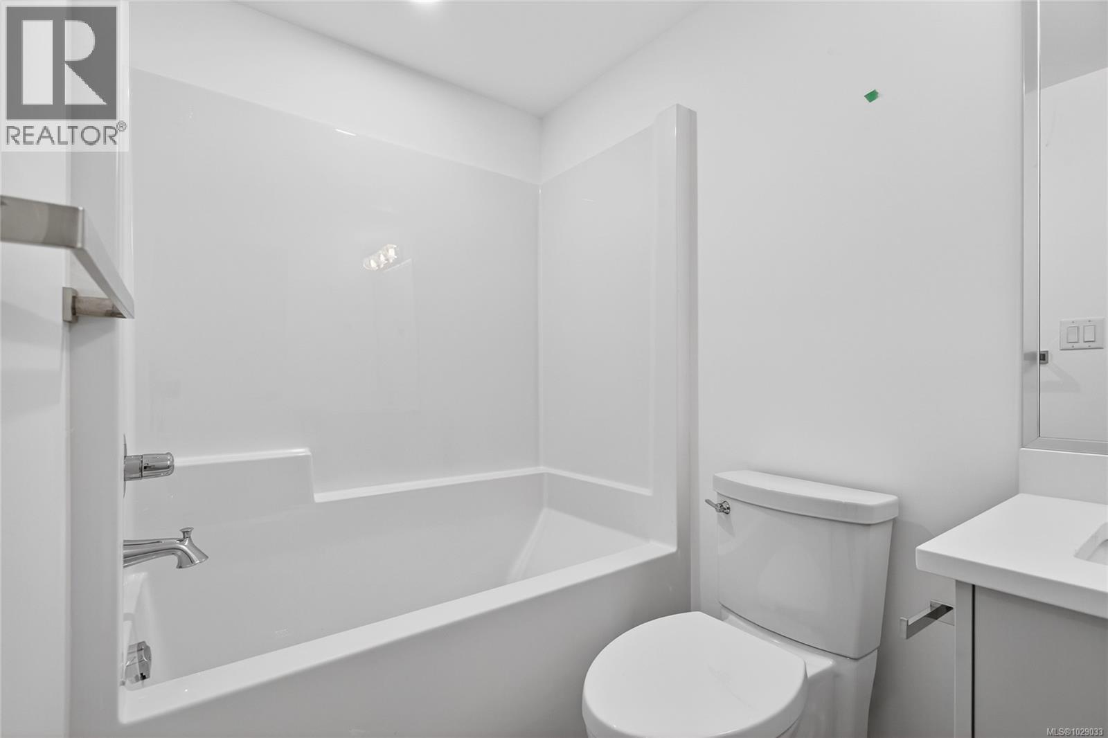 4 704 Beaver Creek Blvd Property Photo 11