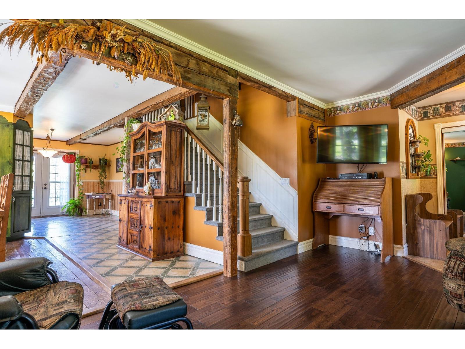 110 1er Rang Property Photo 8
