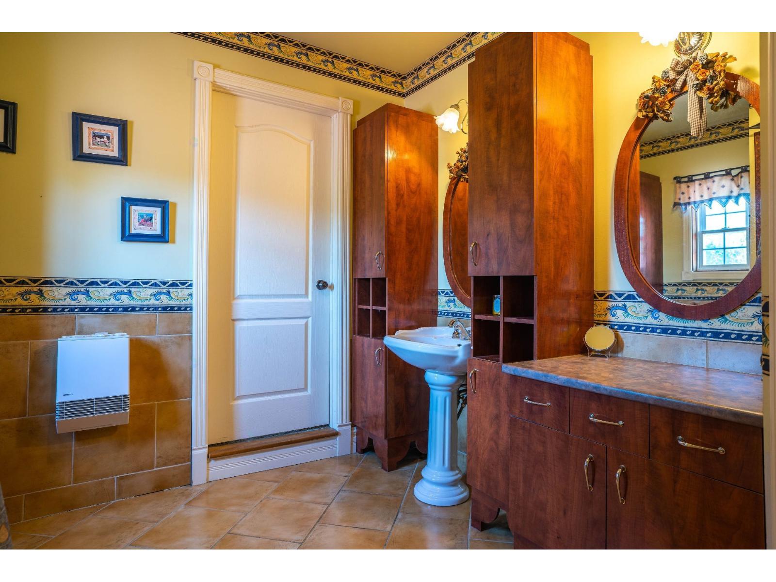 110 1er Rang Property Photo 49