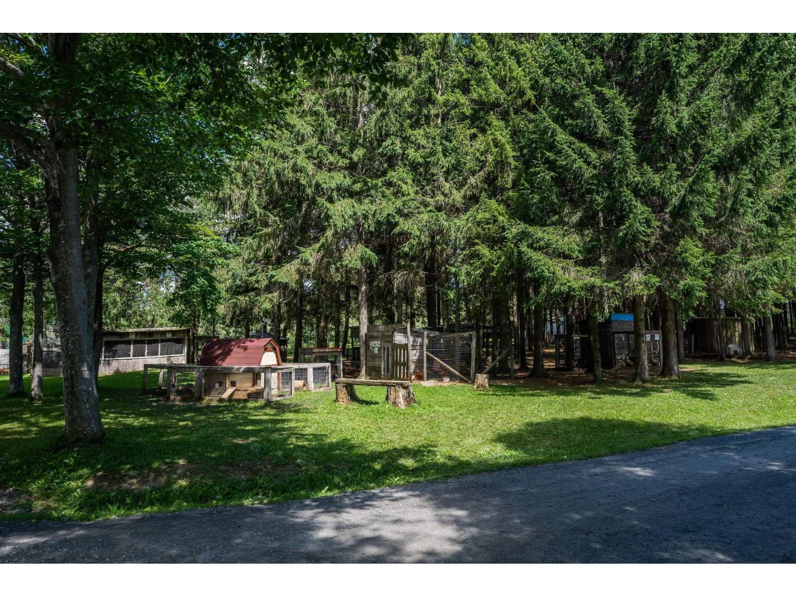 110 1er Rang Property Photo 54