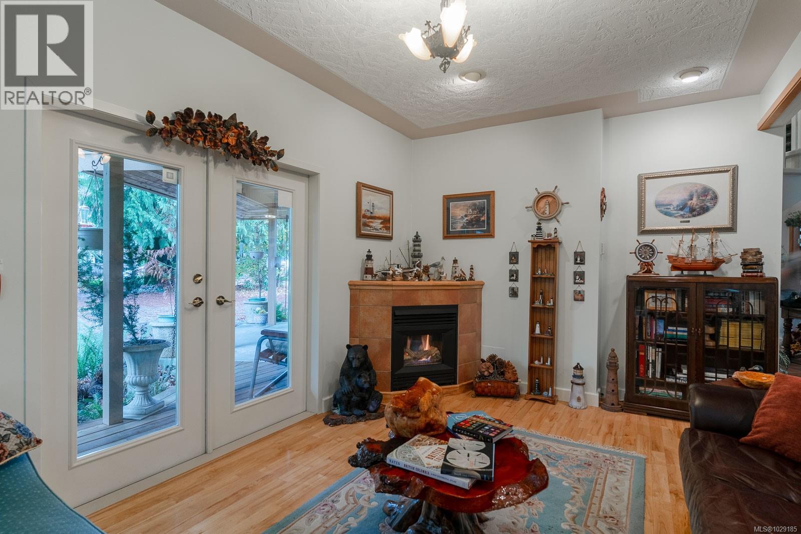 5895 River Rd Property Photo 18
