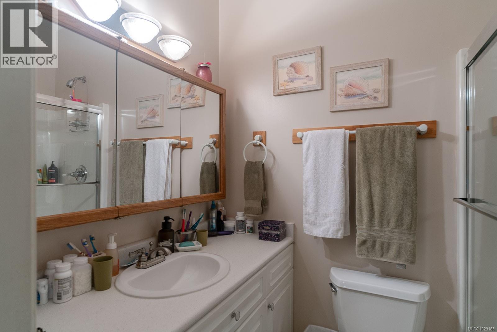 5895 River Rd Property Photo 33