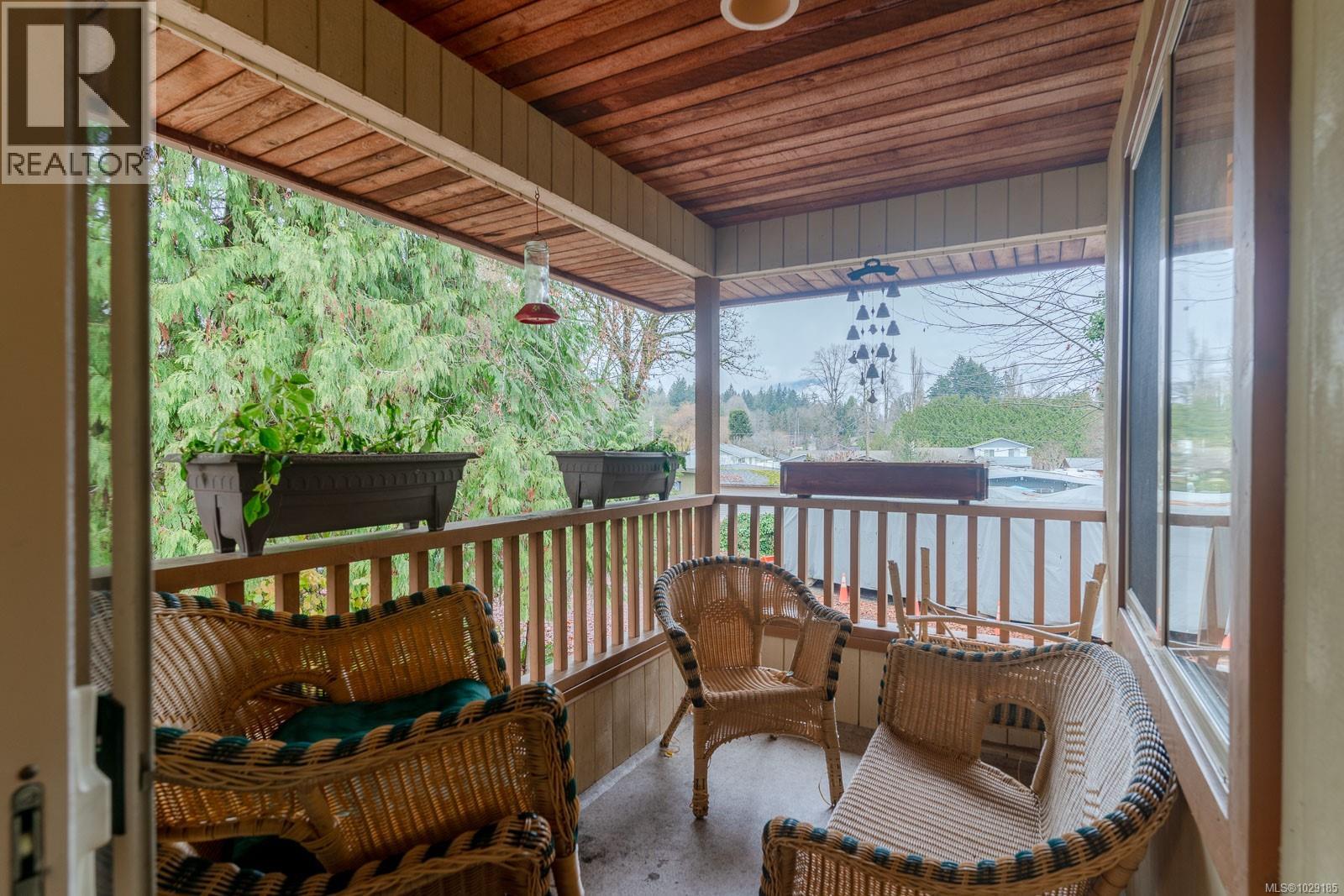 5895 River Rd Property Photo 47