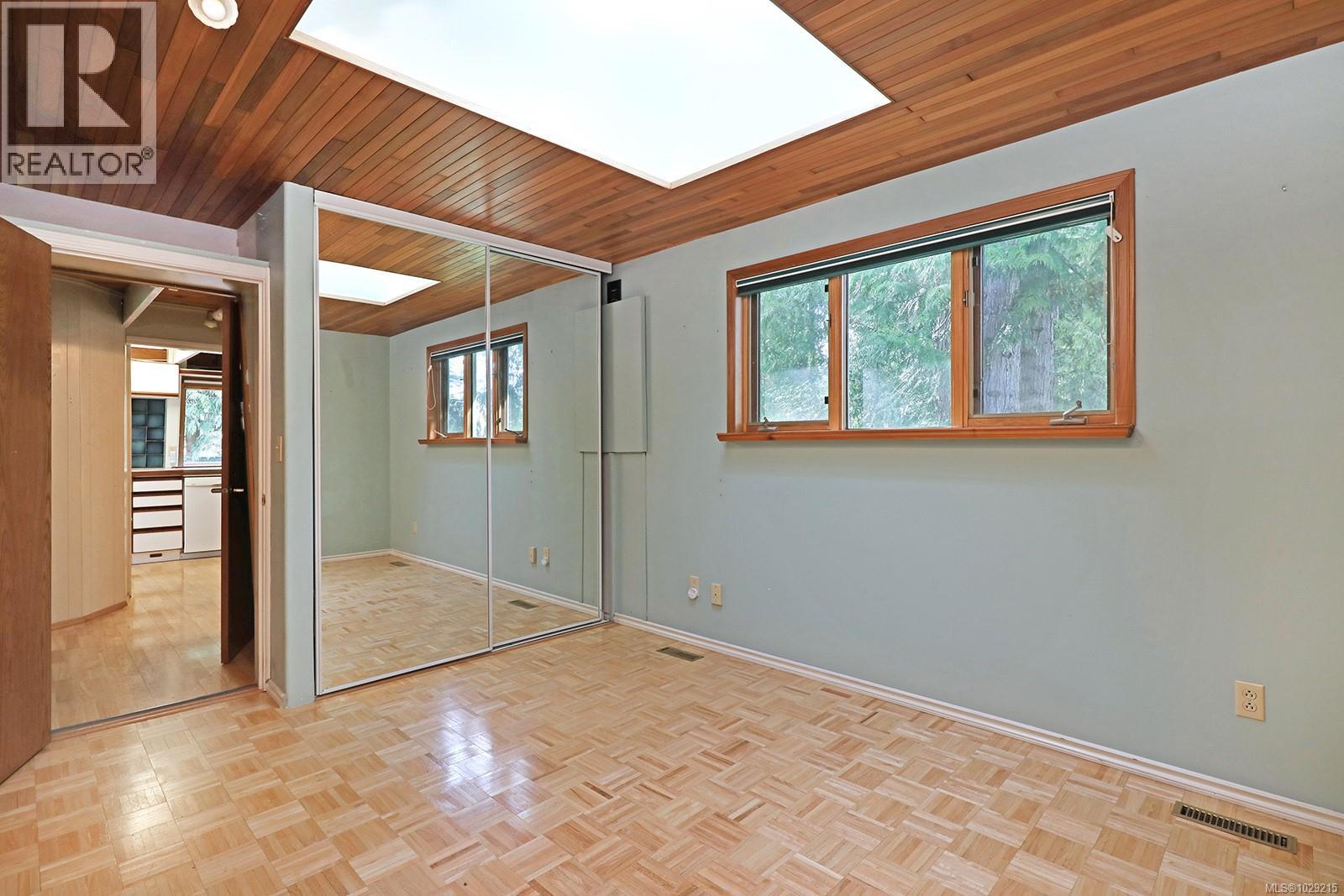 1550 Dalziel Rd Property Photo 25