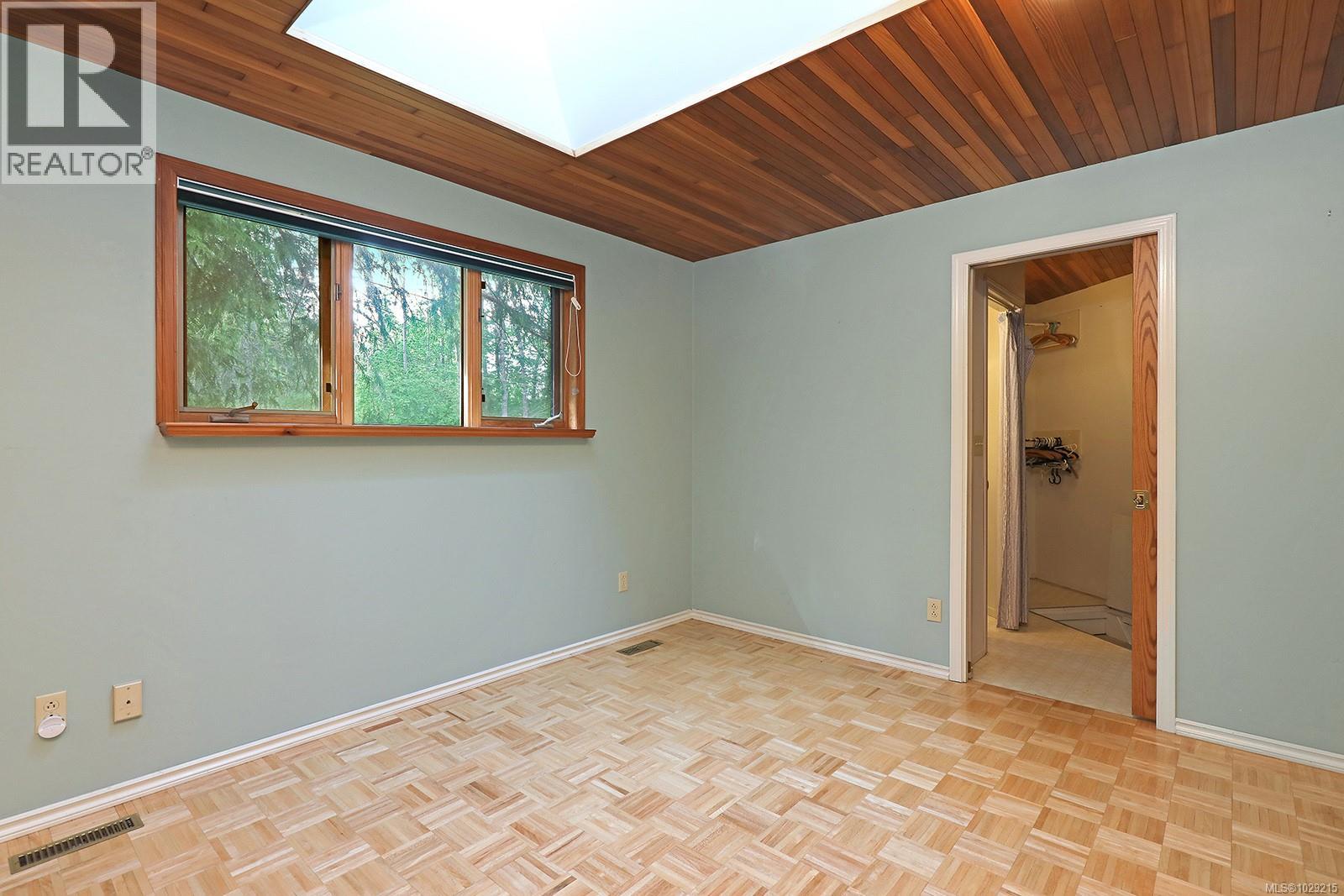 1550 Dalziel Rd Property Photo 26