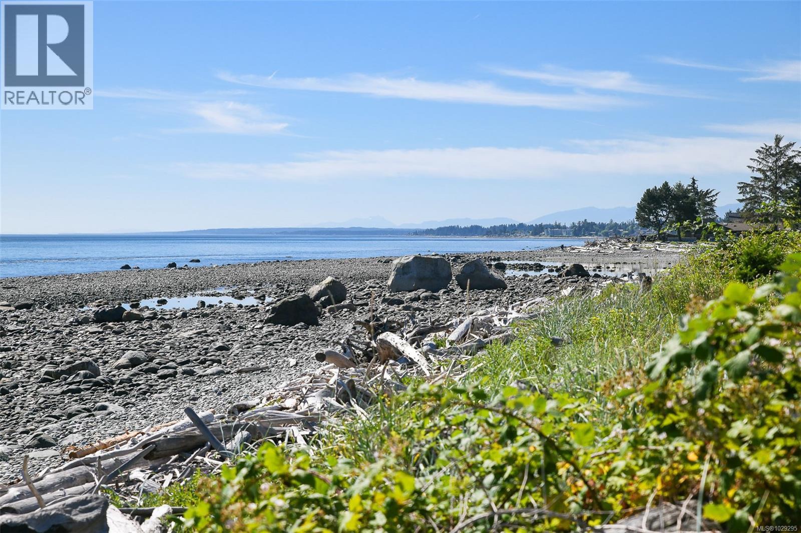 302 536 Island Hwy Property Photo 33