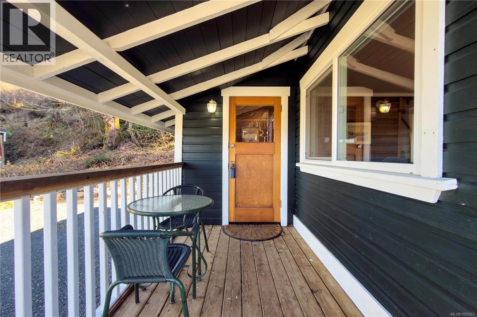 683 Green Rd Property Photo 18