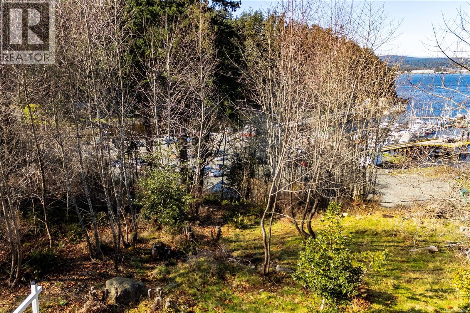 683 Green Rd Property Photo 26