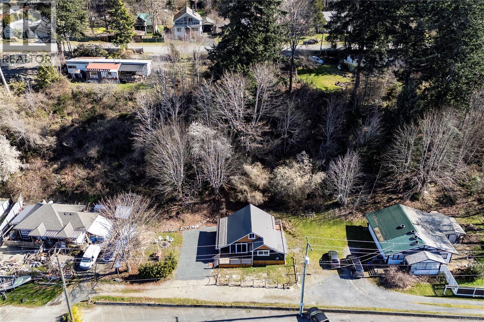 683 Green Rd Property Photo 40