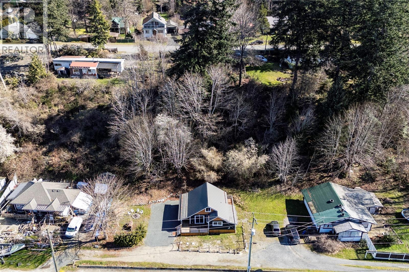 683 Green Rd Property Photo 41