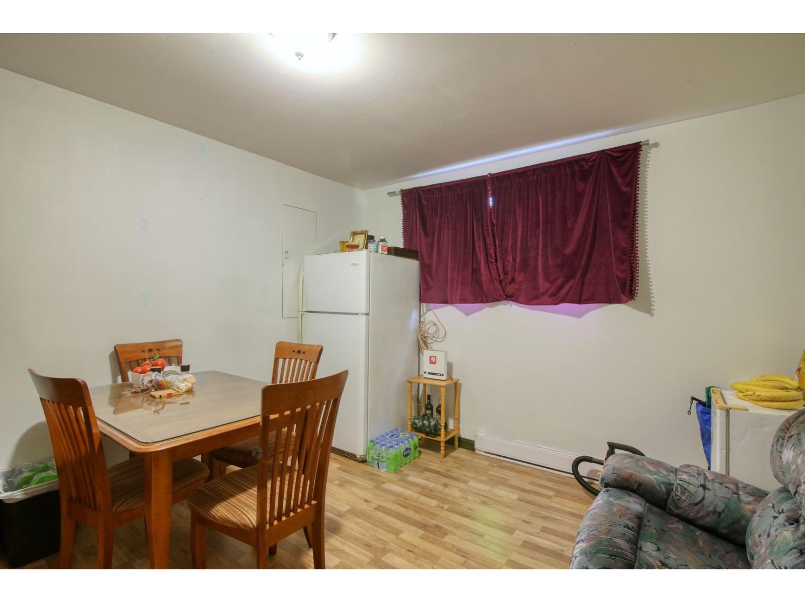 1560-1564 Rue Centrale Property Photo 7