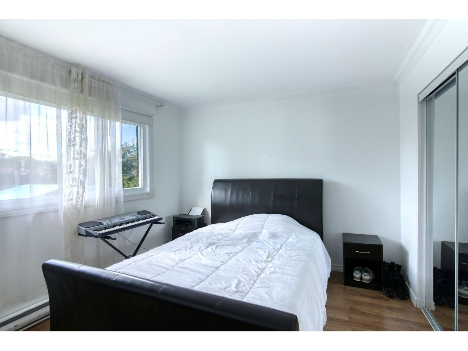 1560-1564 Rue Centrale Property Photo 14