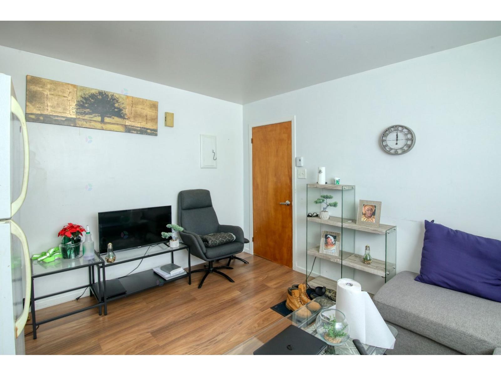 1560-1564 Rue Centrale Property Photo 16