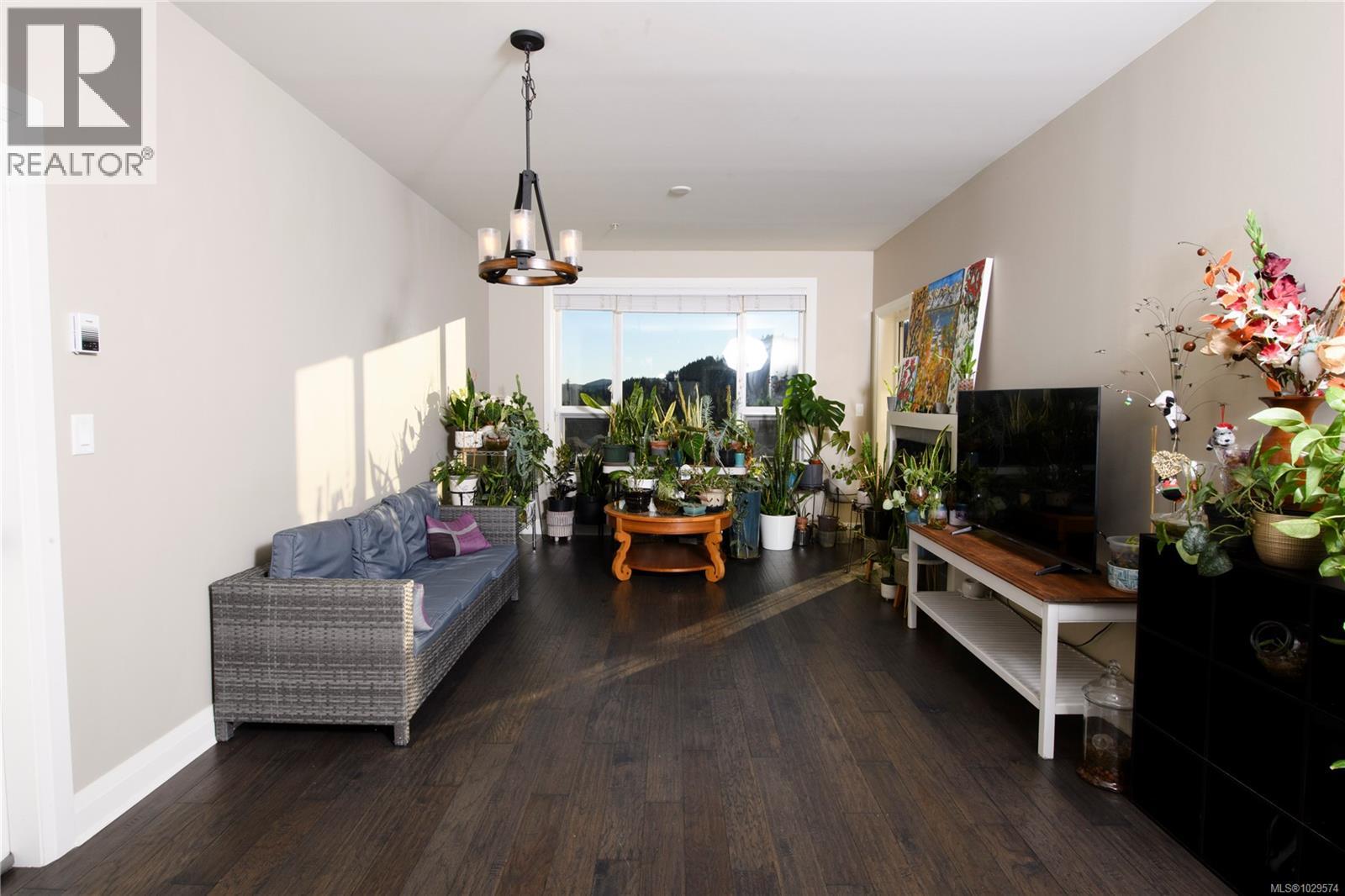 312 1145 Sikorsky Rd Property Photo 14