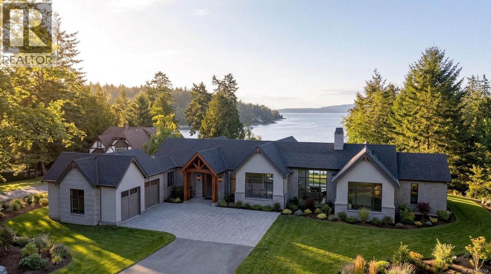 2839 Oceanside Lane