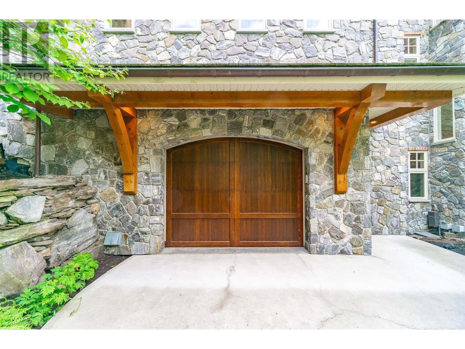 225 Swick Road Property Photo 10
