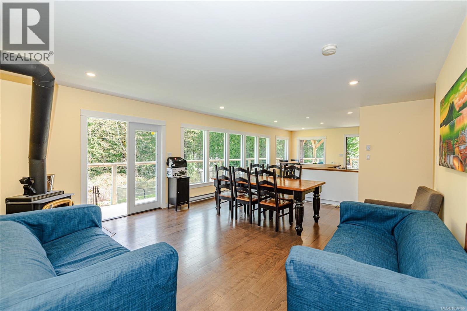821 Fulford-ganges Rd Property Photo 10