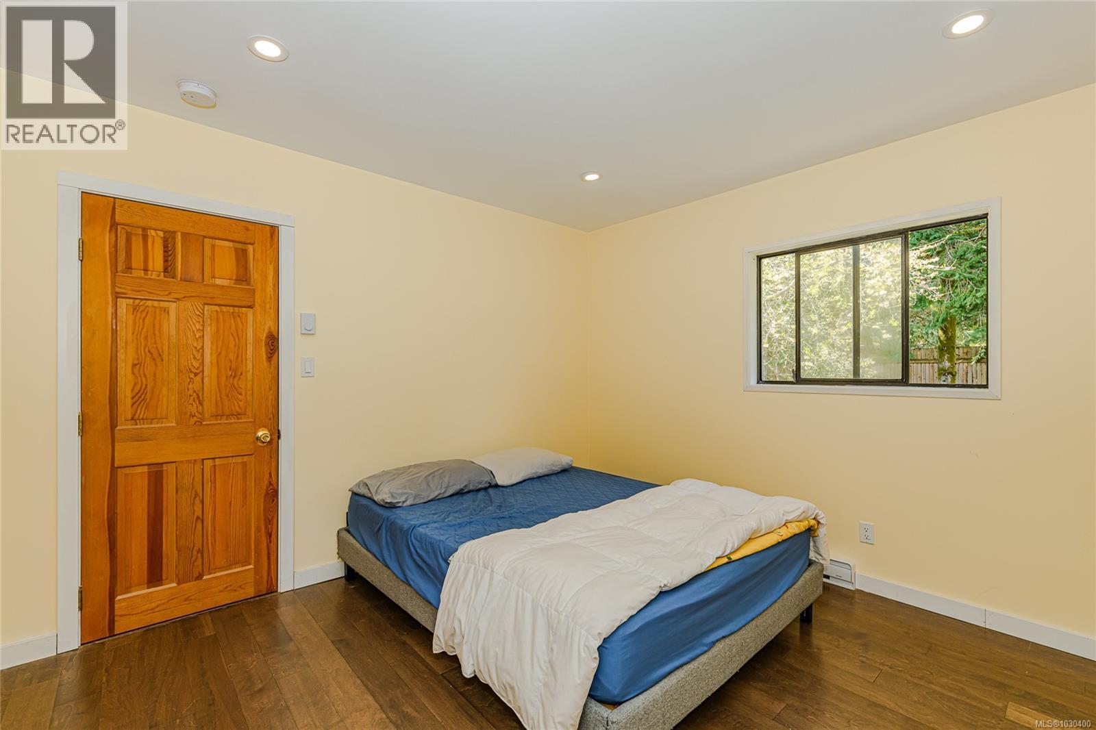 821 Fulford-ganges Rd Property Photo 18