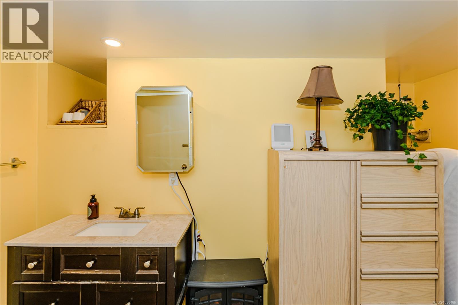 821 Fulford-ganges Rd Property Photo 26