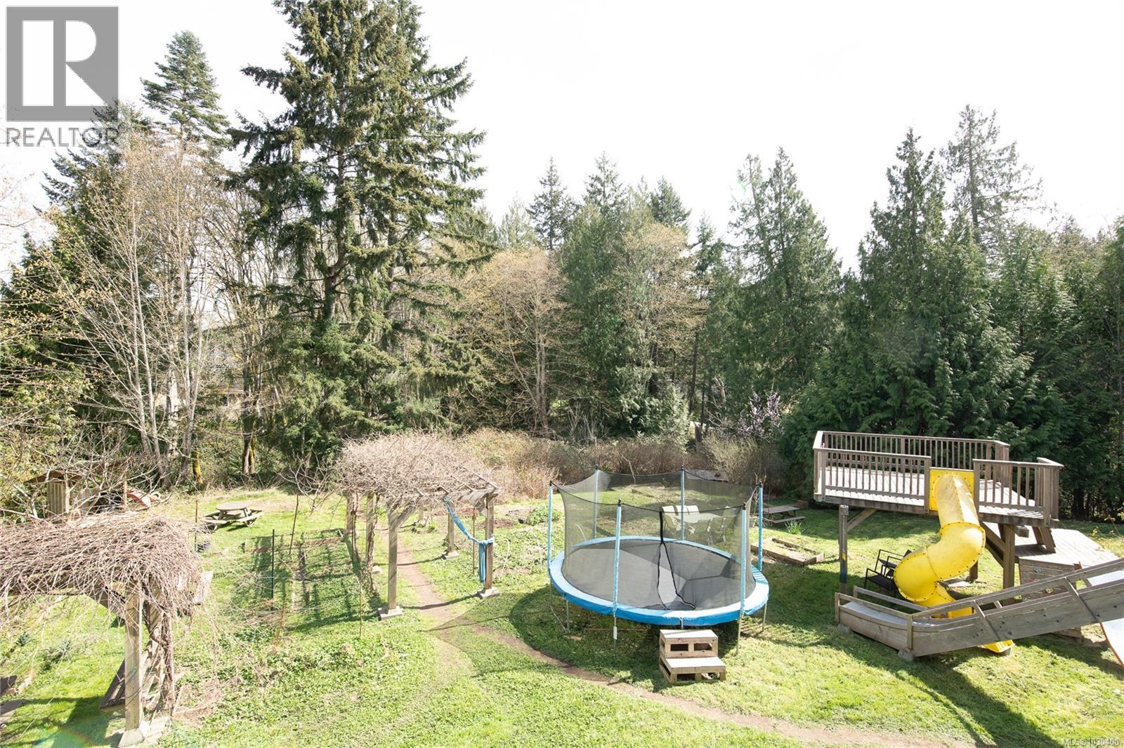 821 Fulford-ganges Rd Property Photo 38
