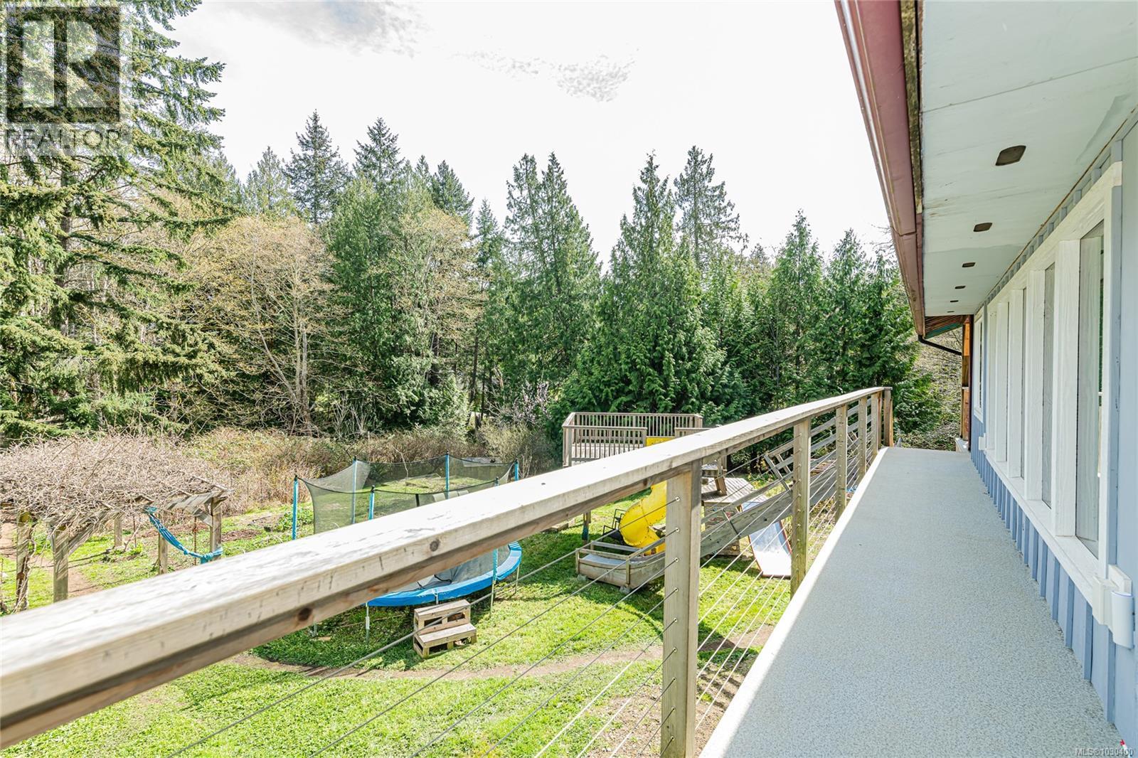821 Fulford-ganges Rd Property Photo 40