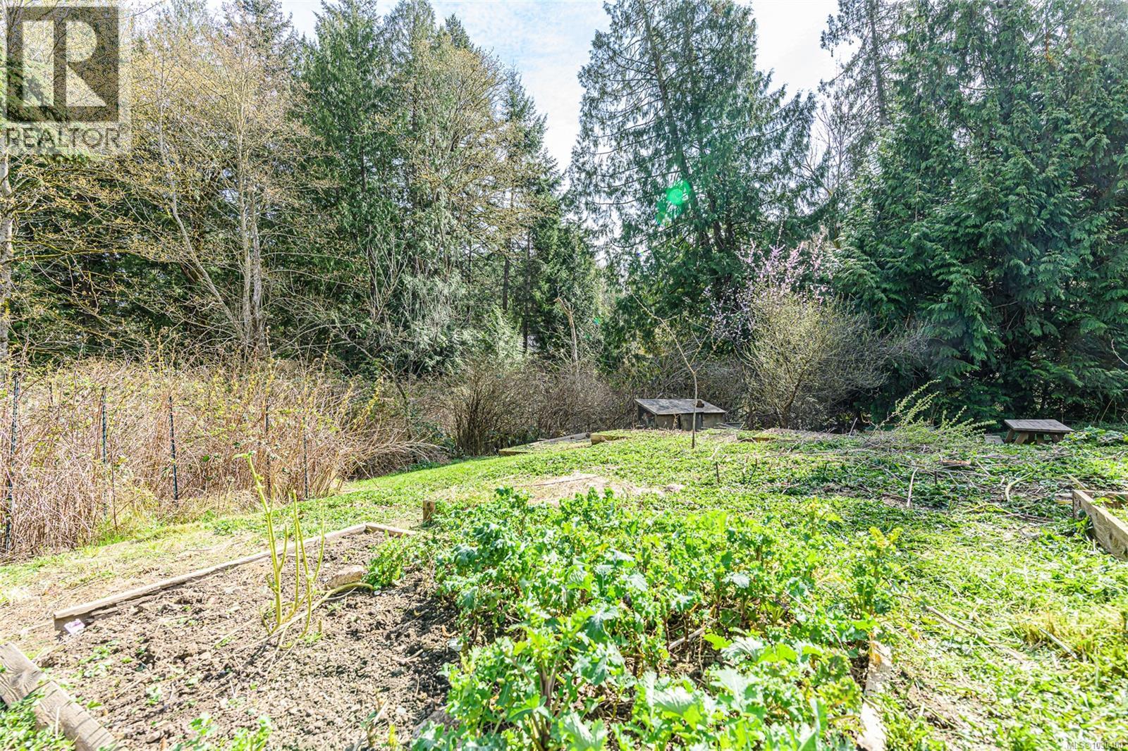 821 Fulford-ganges Rd Property Photo 41