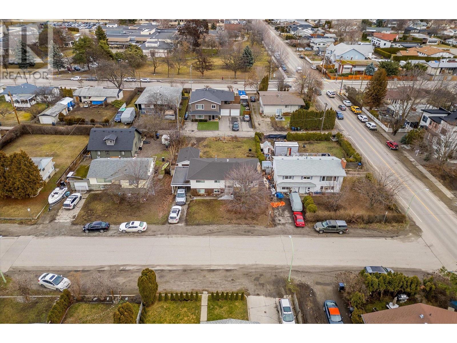 2261 Burnett Street Property Photo 2