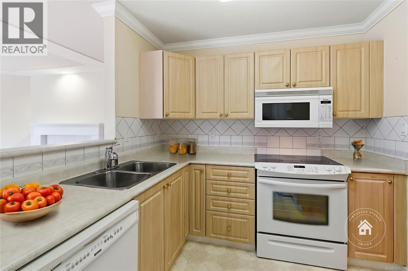 106 335 Hirst Ave W Property Photo 7