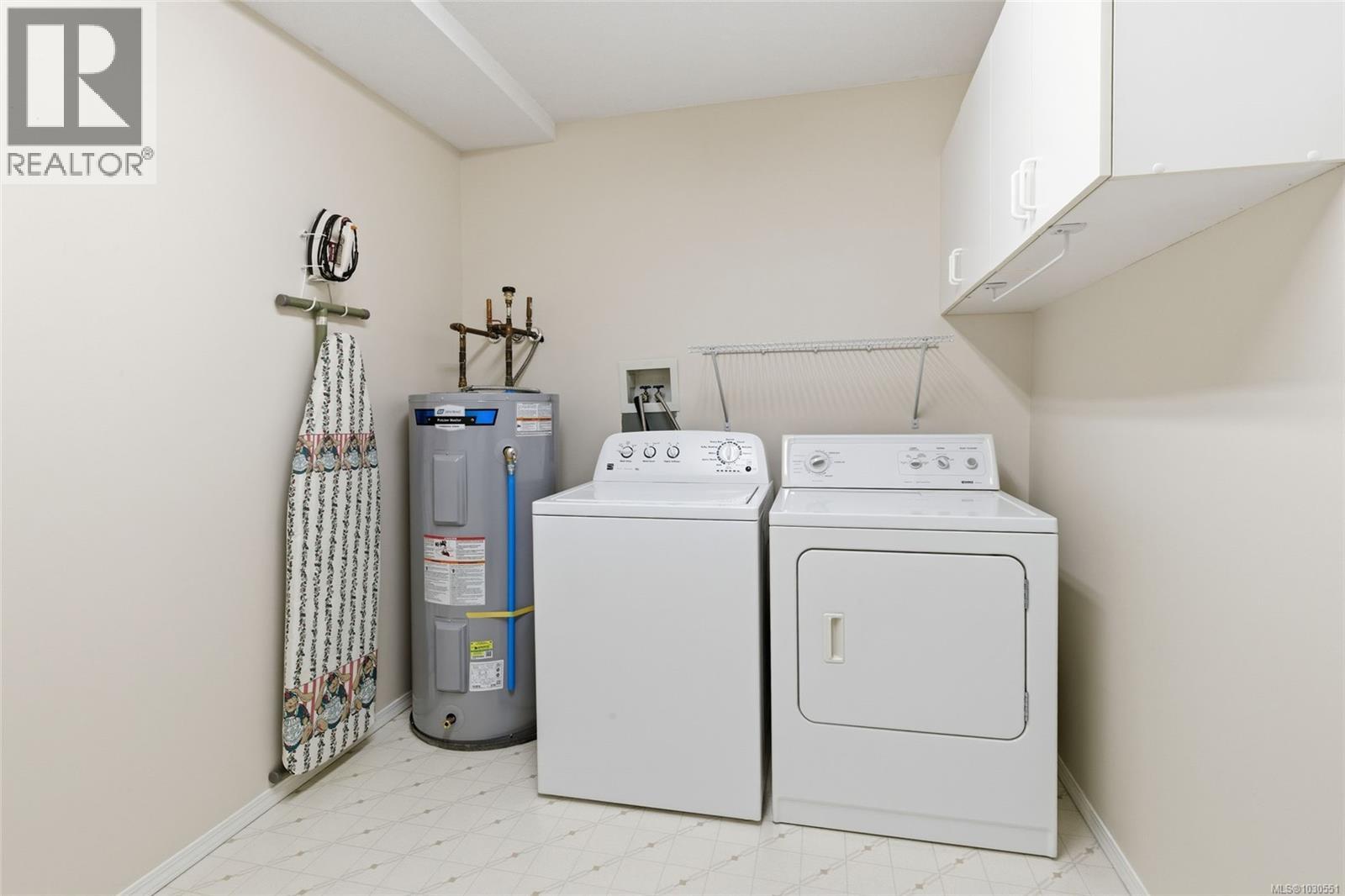 106 335 Hirst Ave W Property Photo 21