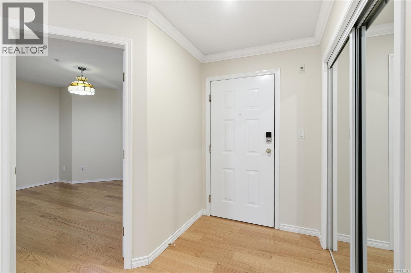 106 335 Hirst Ave W Property Photo 24