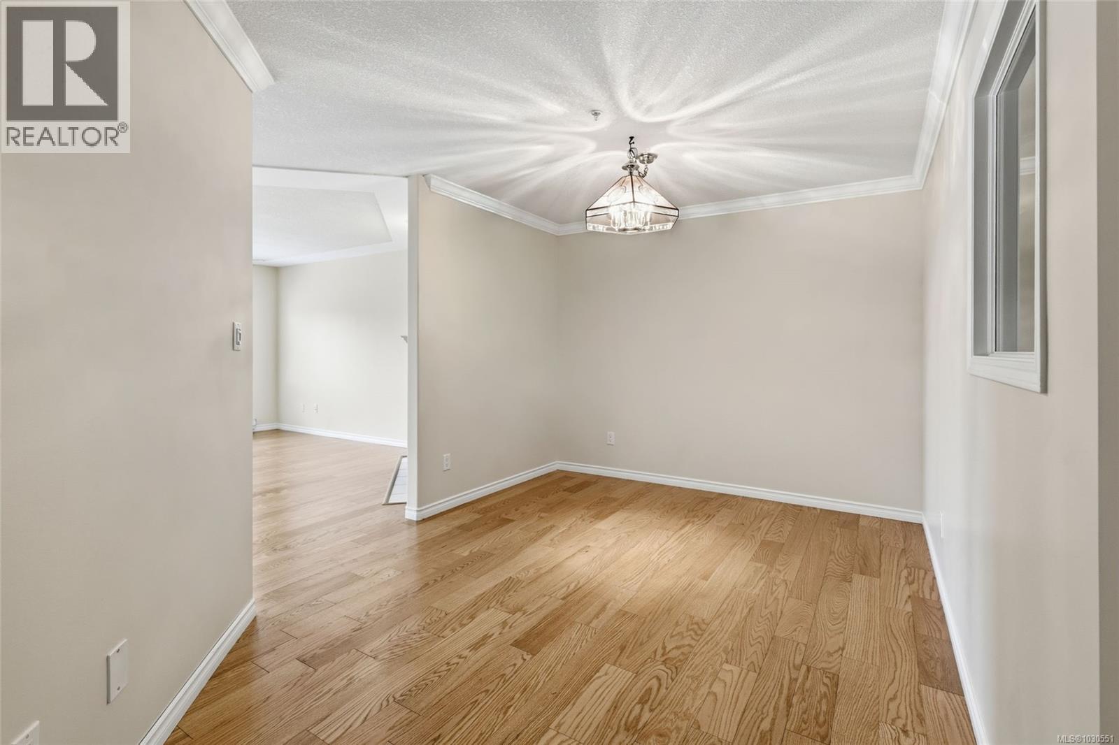 106 335 Hirst Ave W Property Photo 25