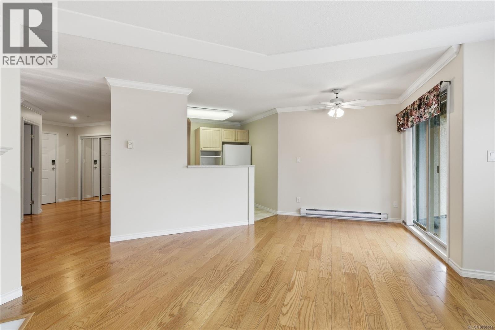 106 335 Hirst Ave W Property Photo 28