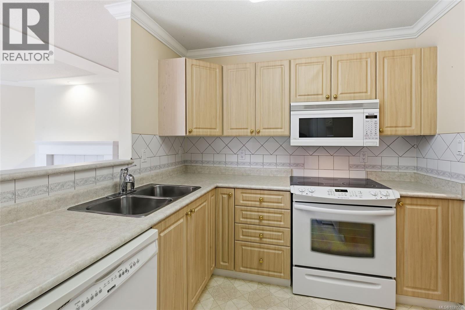 106 335 Hirst Ave W Property Photo 30