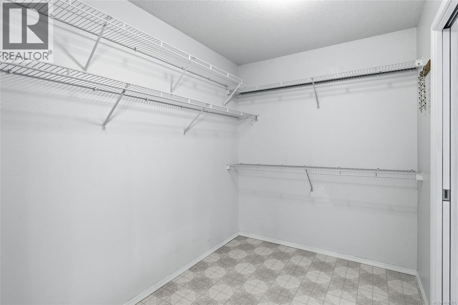 106 335 Hirst Ave W Property Photo 35