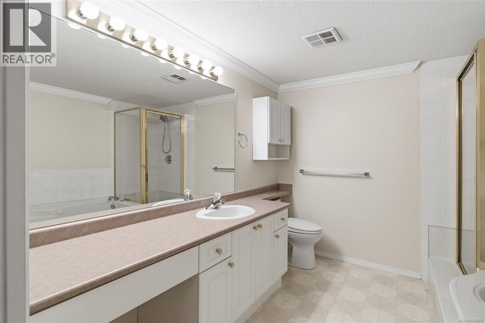 106 335 Hirst Ave W Property Photo 36