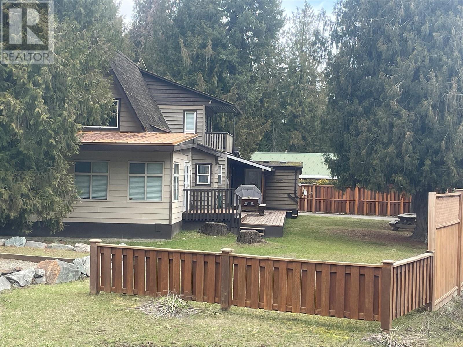4025 Squilax-anglemont Road Property Photo 7