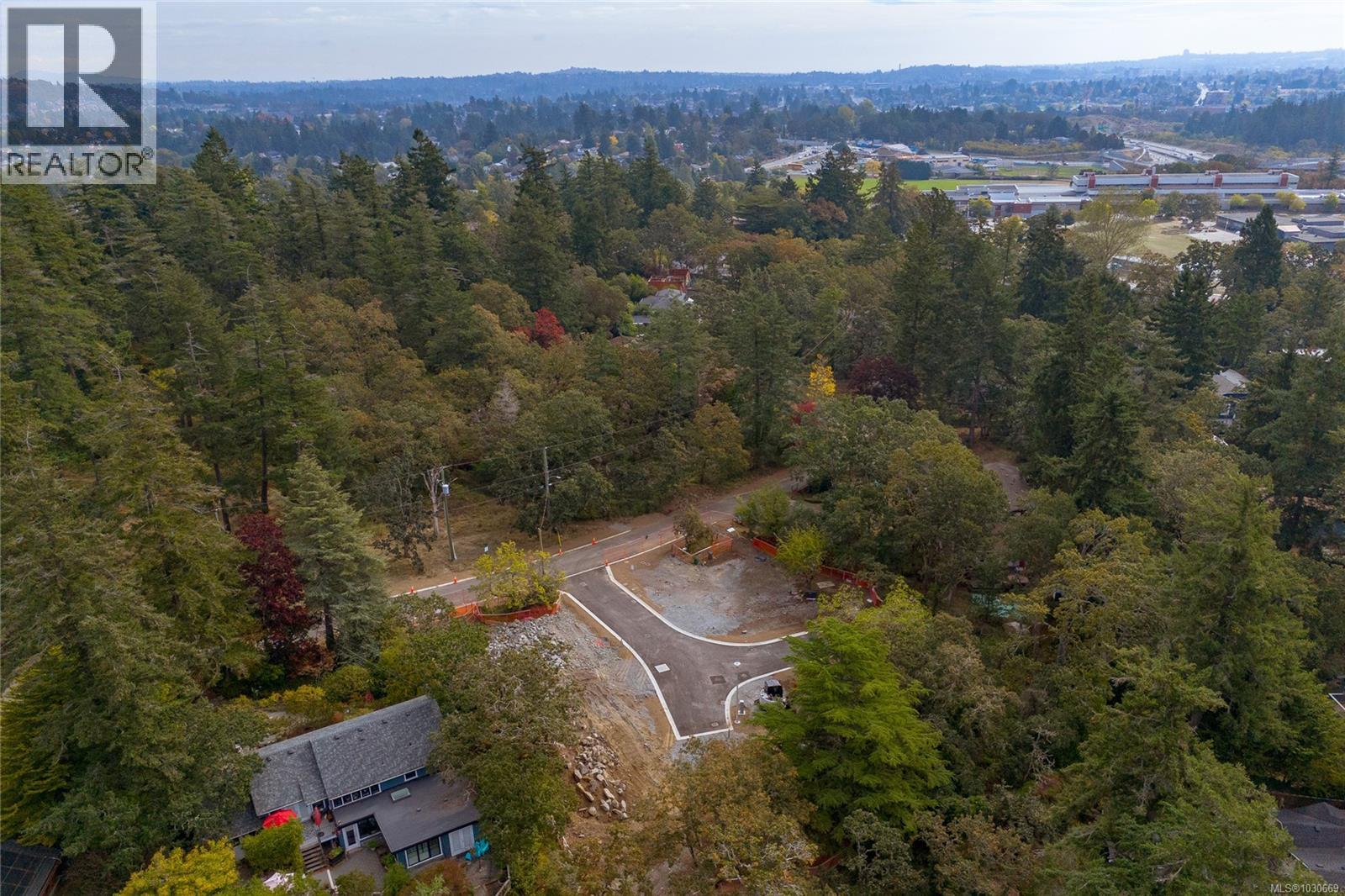 3802 Madaric Pl Property Photo 4