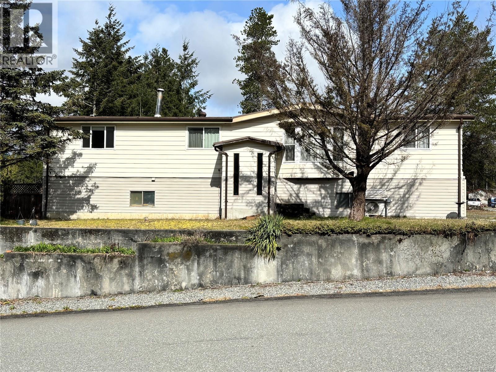 419 Golden Hinde Pl Property Photo 1