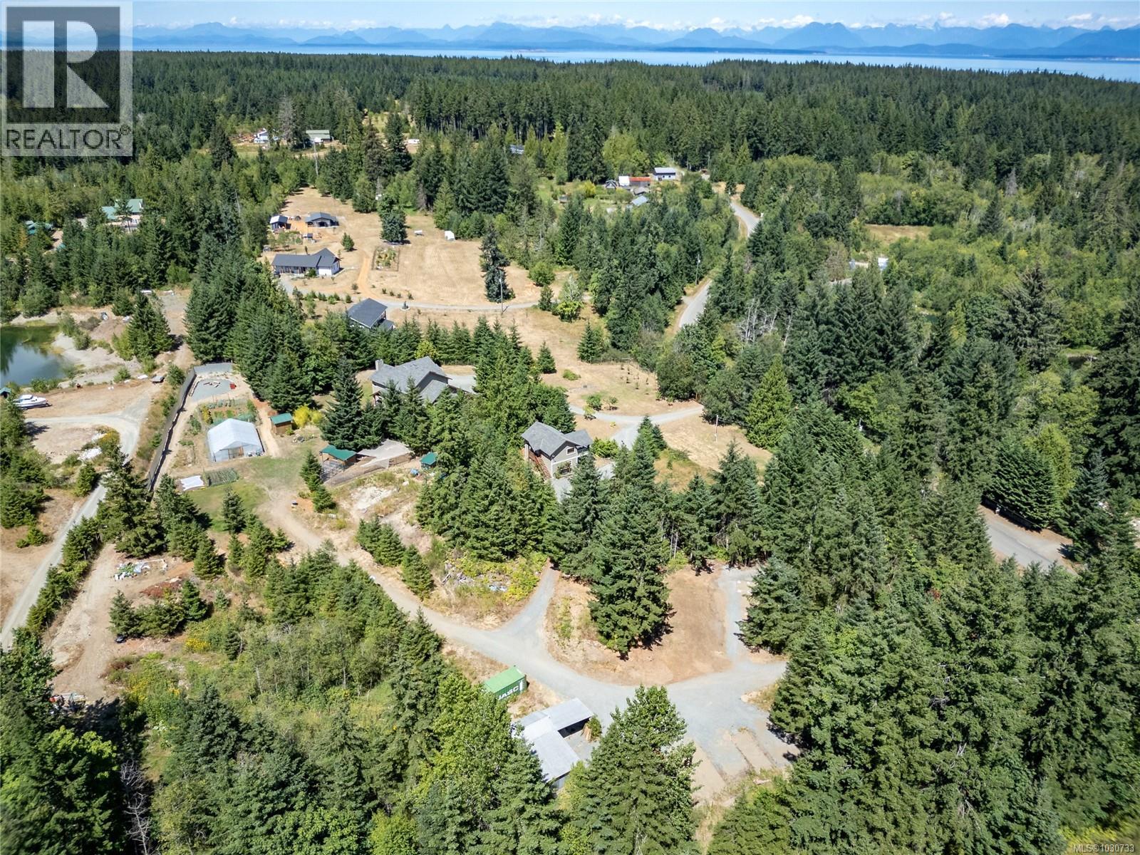 7455 Rodger Rd Property Photo 4