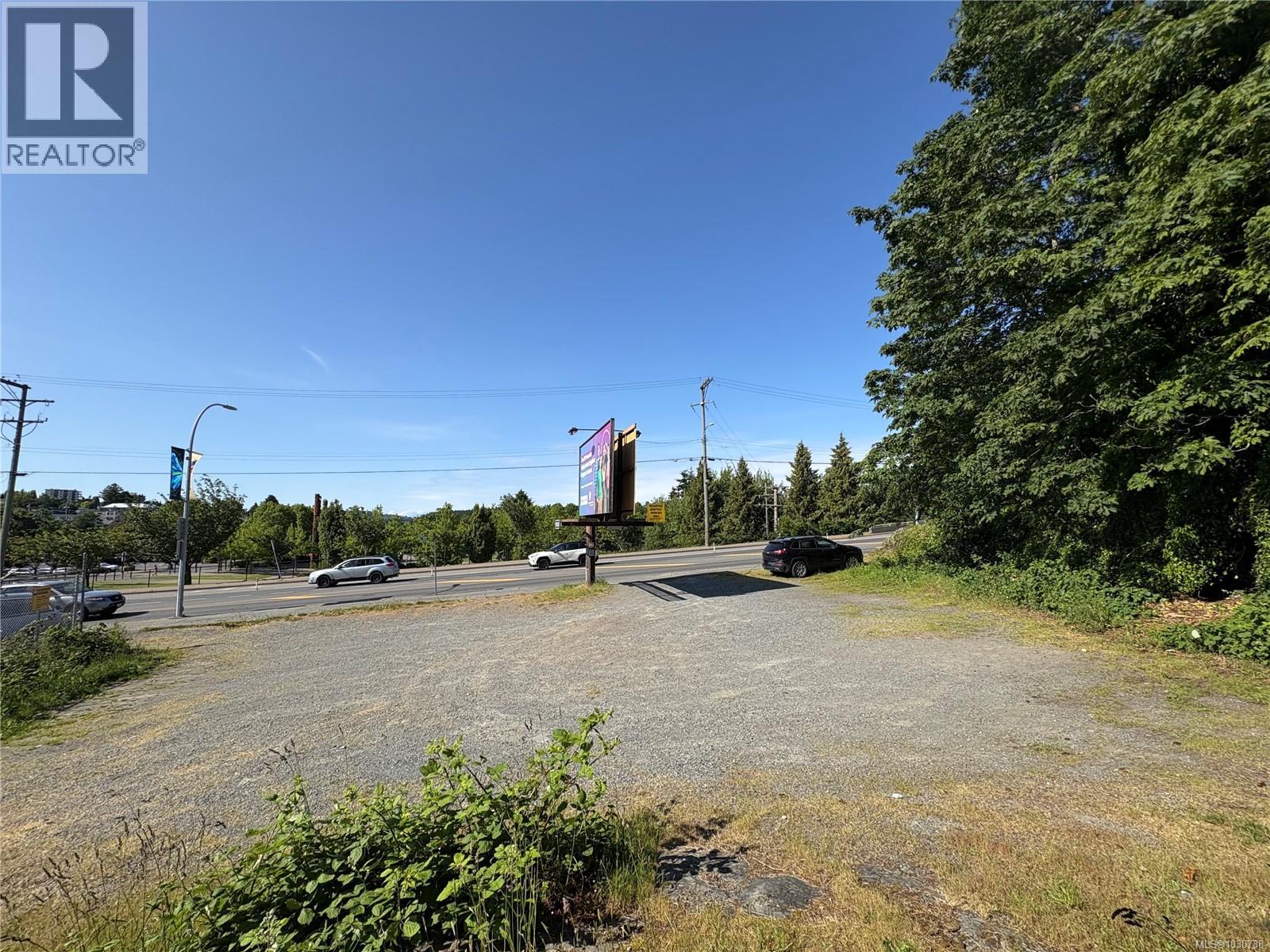 55 Comox Rd Property Photo 13