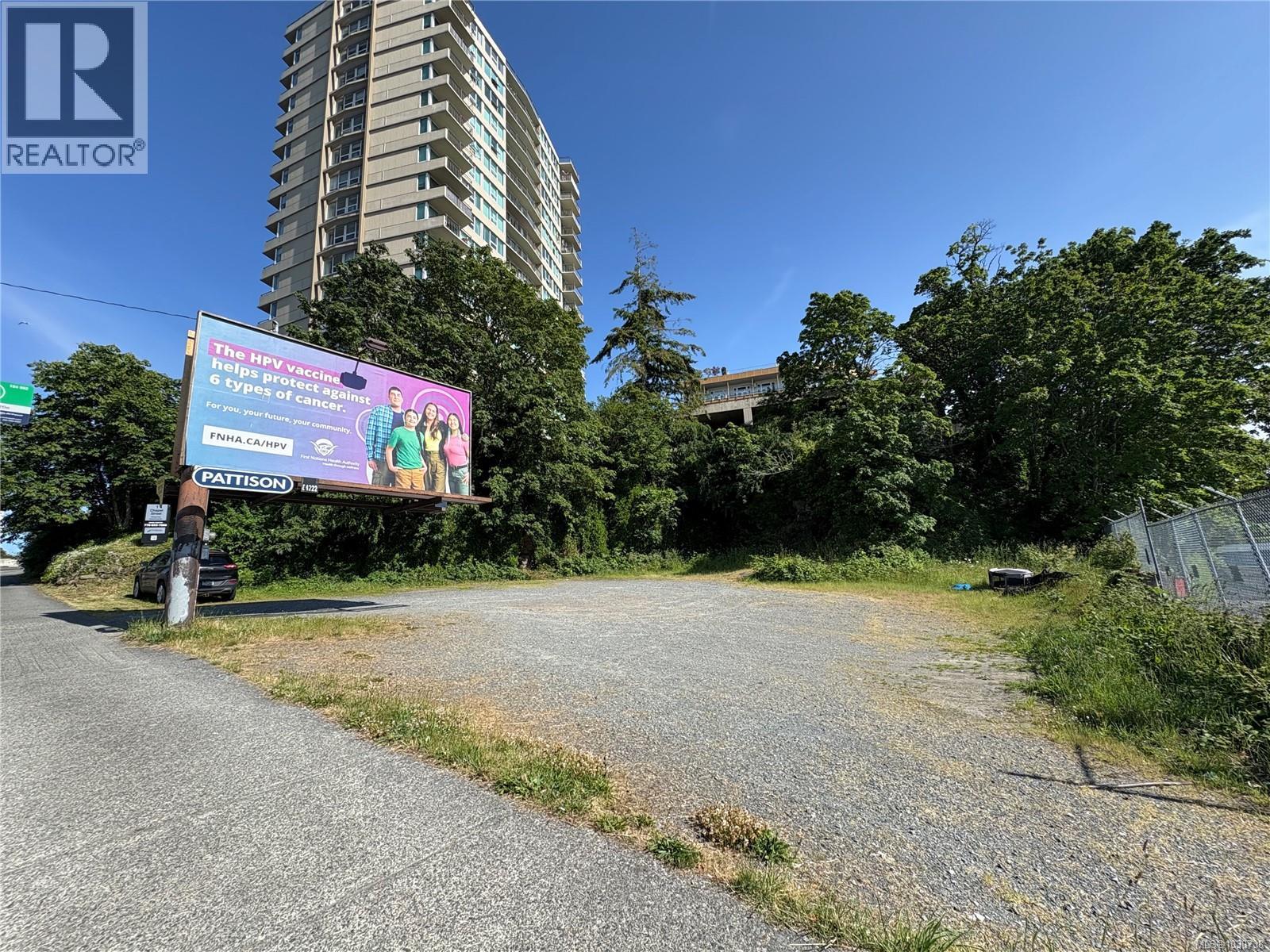 55 Comox Rd Property Photo 14