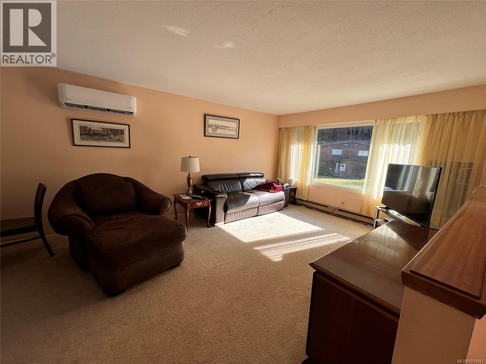 181 Boston Rd Property Photo 3