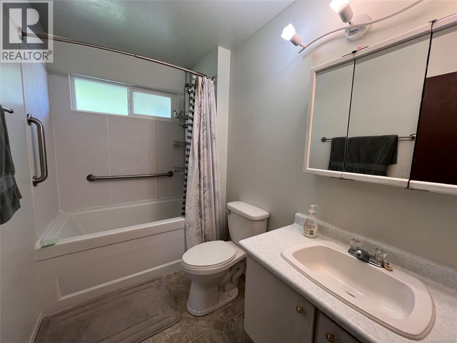 181 Boston Rd Property Photo 4
