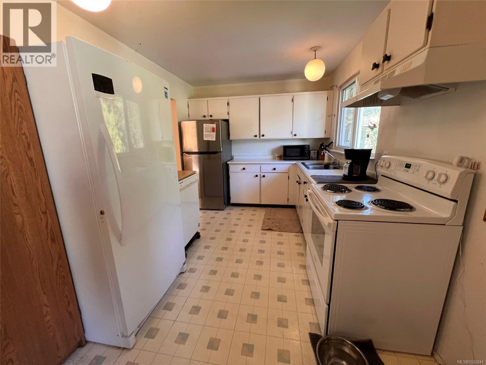 181 Boston Rd Property Photo 11