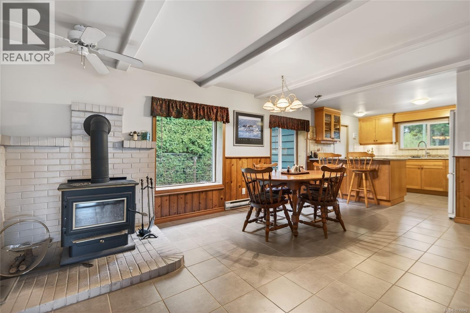 1267 Don Rd Property Photo 10